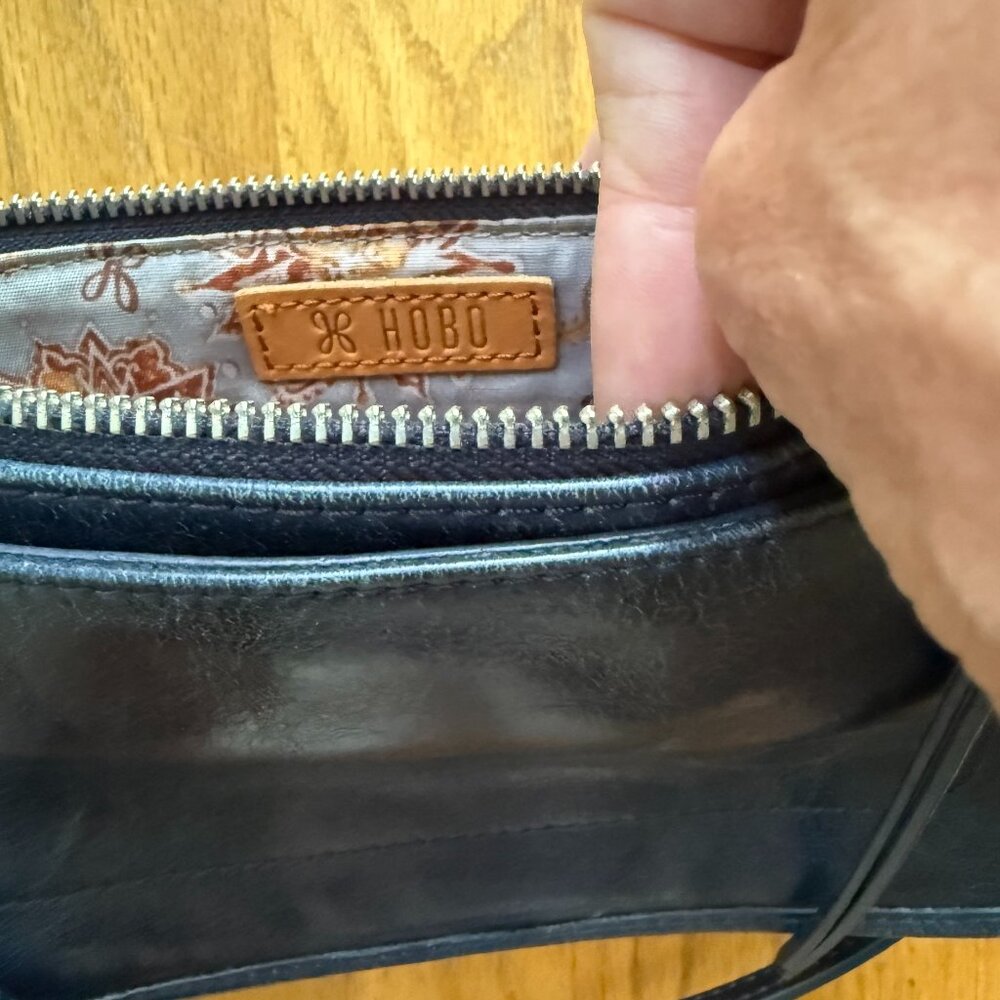 Hobo Cadence Leather Crossbody Purse Handbag Navy - Picture 5 of 7